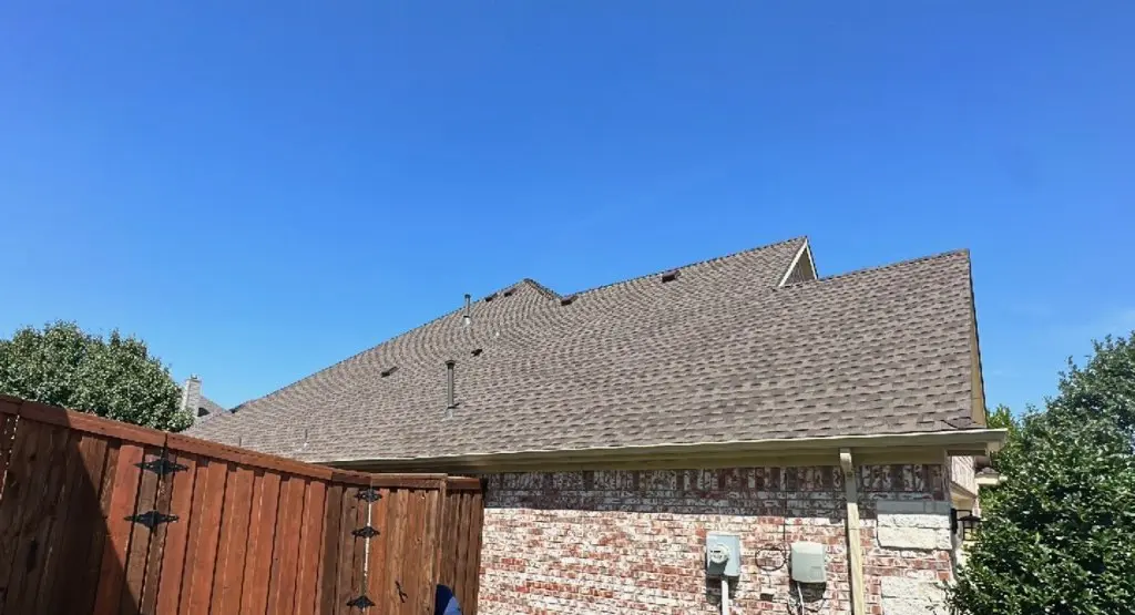 Completed roof replacement project in Kings Grant